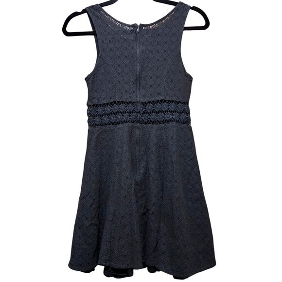 Free People Black  Sleeveless Eyelet Floral Skater Dress Size Small - Picture 4 of 13